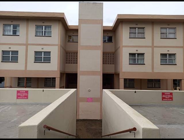 3 BEDROOM APARTMENT FOR SALE IN MARGATE BEACH